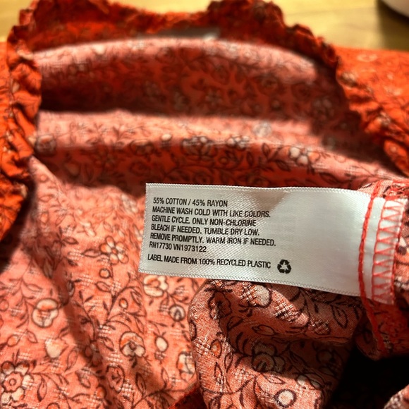 Universal Thread Red/Orange Floral Wrap shirt Size Large - Picture 8 of 8